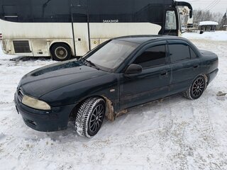 1999 Mitsubishi Carisma I Рестайлинг, зелёный, 150000 рублей, вид 2