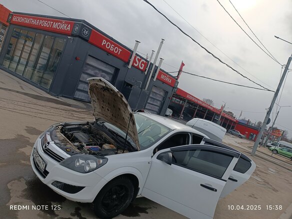2013 Opel Astra H Рестайлинг, белый, 700000 рублей