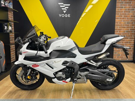 2026 Voge RR500S, белый, 687000 рублей, вид 2
