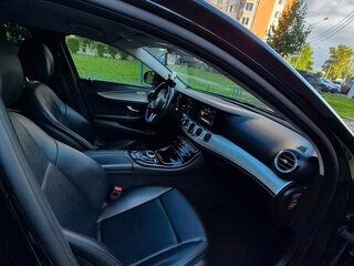 2019 Mercedes-Benz E-Класс 200 d V (W213, S213, C238), чёрный, 1999999 рублей, вид 5