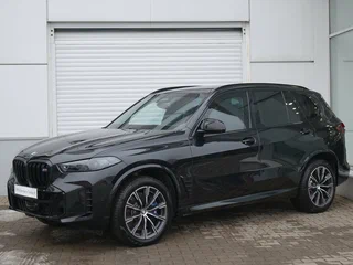 2026 BMW X5 M60i IV (G05/G18) Рестайлинг, чёрный, 65000000 рублей, вид 1