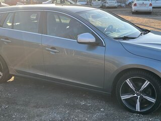 2018 Volvo V60 I Рестайлинг, серый, 2500000 рублей, вид 4