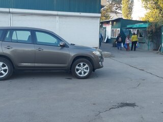 2010 Toyota RAV4 III (XA30) Рестайлинг, золотистый, 1700000 рублей, вид 2