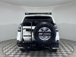2022 Toyota Land Cruiser Prado 150 Series Рестайлинг 3, белый, 6500000 рублей, вид 5