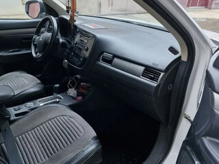 2013 Mitsubishi Outlander III, белый, 1100000 рублей, вид 5