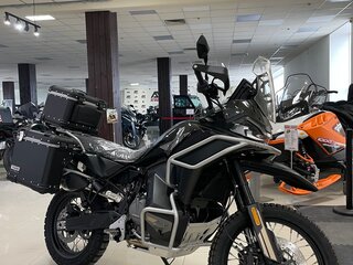 CFMoto 800MT-X