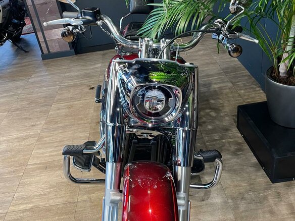 2023 Harley-Davidson Fat Boy, пурпурный, 3550000 рублей - вид 3