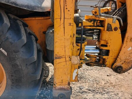 2011 JCB 3CX, жёлтый, 5600000 рублей, вид 4