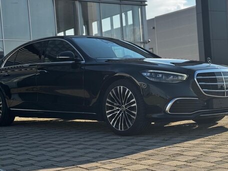 2021 Mercedes-Benz S-Класс 450 Long 4MATIC VII (W223), чёрный, 7999500 рублей, вид 3