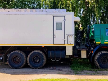2009 КамАЗ 43118, зелёный, 2700000 рублей, вид 3