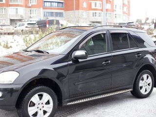 2009 Mercedes-Benz M-Класс 300 II (W164) Рестайлинг, чёрный, 1400000 рублей, вид 5