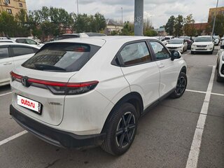 2023 Honda Vezel II, белый, 2650000 рублей, вид 4