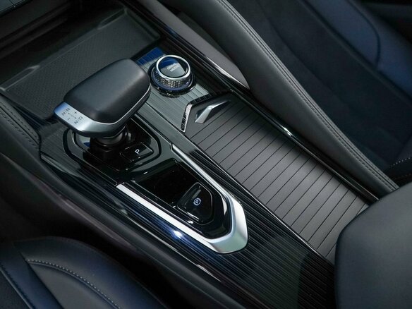 2025 Geely Monjaro I, серый, 3999077 рублей - вид 15