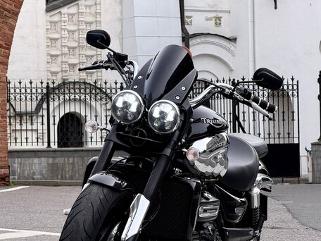 2011 Triumph Rocket III, чёрный, 800000 рублей, вид 2