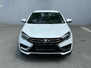 2026 Lada (ВАЗ) Vesta I Рестайлинг (NG), белый, 1680000 рублей, вид 2