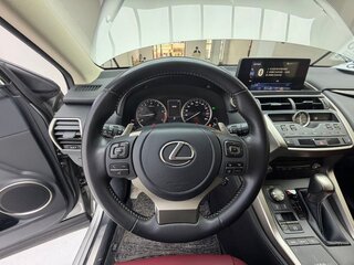 2021 Lexus NX 200 I Рестайлинг, серебристый, 3335000 рублей, вид 4