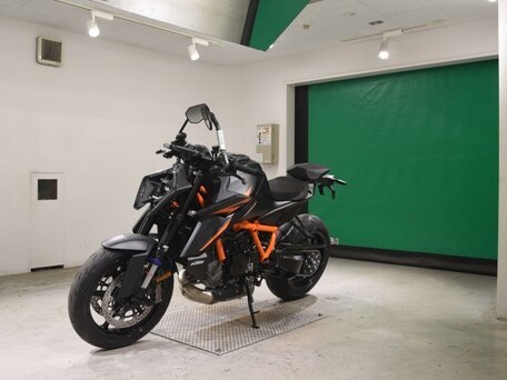2024 KTM 1390 Super Duke R Evo, чёрный, 2055000 рублей, вид 2