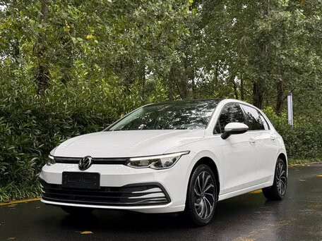 Volkswagen Golf VIII