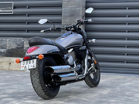 2018 Suzuki Marauder VZ800, серый, 615000 рублей - вид 3
