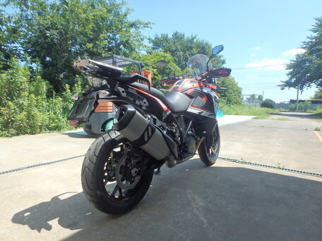 2017 KTM 1090 Adventure, оранжевый, 1200000 рублей, вид 5