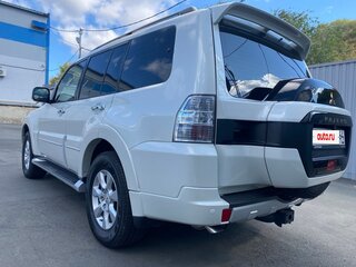 2021 Mitsubishi Pajero IV Рестайлинг 2, белый, 4400000 рублей, вид 4