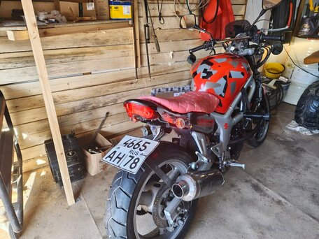 2000 Suzuki SV 400, красный, 180000 рублей, вид 1
