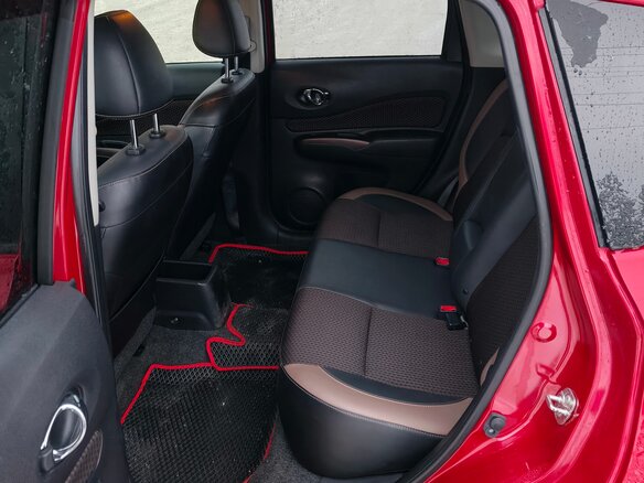 2018 Nissan Note e-Power II Рестайлинг, красный, 1130000 рублей - вид 21