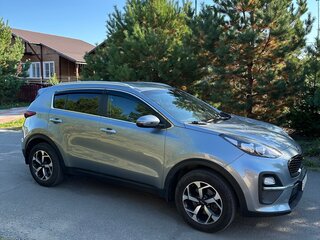 2021 Kia Sportage IV Рестайлинг, серый, 2780000 рублей, вид 4