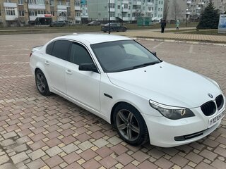 2008 BMW 5 серии 525i V (E60/E61) Рестайлинг, белый, 1000000 рублей, вид 2