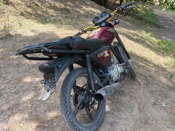 2025 Racer Alpha, пурпурный