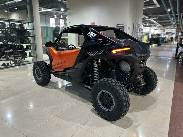 2026 CFMoto Z10 EPS, золотистый, 3379900 рублей - вид 5