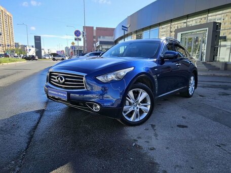 Infiniti QX70