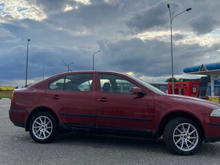 2005 Skoda Octavia II (A5), красный, 389000 рублей, вид 3