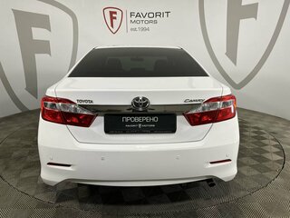 2013 Toyota Camry VII (XV50), белый, 1399000 рублей, вид 3