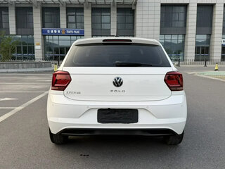 2022 Volkswagen Polo Plus (China Market), белый, 1150000 рублей, вид 5