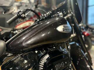 2021 Harley-Davidson Heritage, чёрный, 3500000 рублей, вид 2