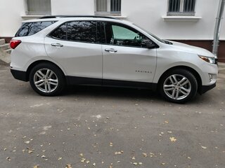 2020 Chevrolet Equinox III, белый, 2540000 рублей, вид 4