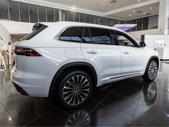 2026 Geely Monjaro I Рестайлинг, белый, 5012716 рублей - вид 5