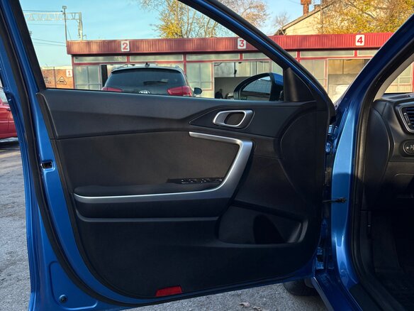 2019 Kia Ceed III, синий, 1950000 рублей - вид 13