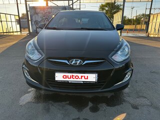 2013 Hyundai Solaris I, чёрный, 870000 рублей, вид 3