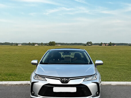 2023 Toyota Corolla Sporty XII (E210) Рестайлинг, серебристый, 1477000 рублей, вид 1