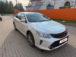 2016 Toyota Camry VII (XV50) Рестайлинг, белый, 2250000 рублей, вид 5