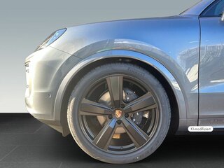 2026 Porsche Cayenne III Рестайлинг, серый, 19600000 рублей, вид 4
