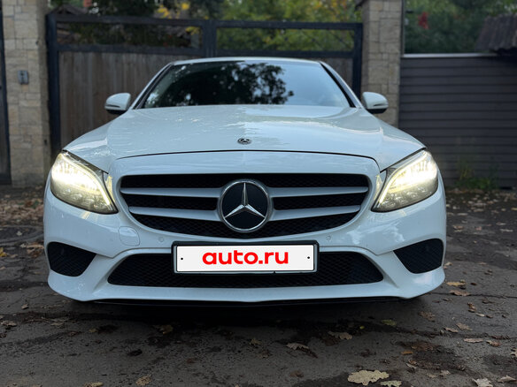 2019 Mercedes-Benz C-Класс 180 IV (W205) Рестайлинг, белый, 2300000 рублей