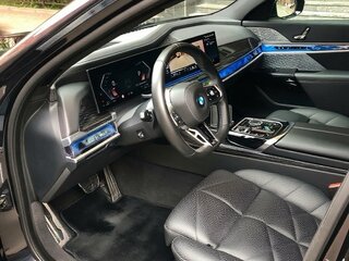 2023 BMW 7 серии 740d xDrive VII (G70), синий, 12000000 рублей, вид 5