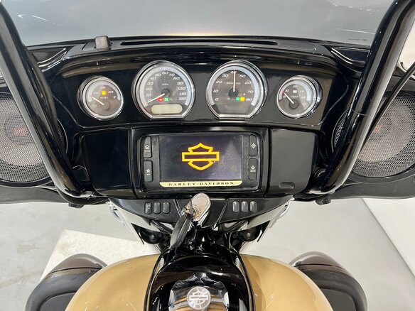2014 Harley-Davidson Electra Glide, бежевый, 899000 рублей - вид 26