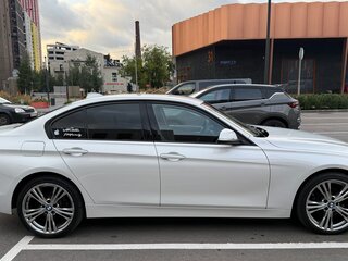 2016 BMW 3 серии 320d xDrive VI (F3x) Рестайлинг, белый, 1940000 рублей, вид 4