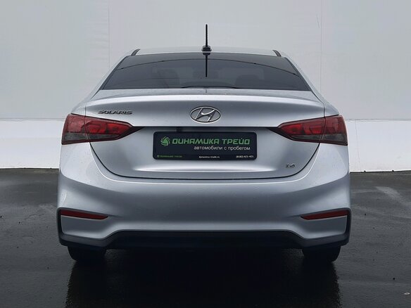 2018 Hyundai Solaris II, серебристый, 1200000 рублей - вид 5