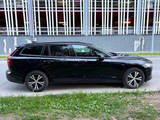 2019 Volvo V60 II, чёрный, 2400000 рублей, вид 2