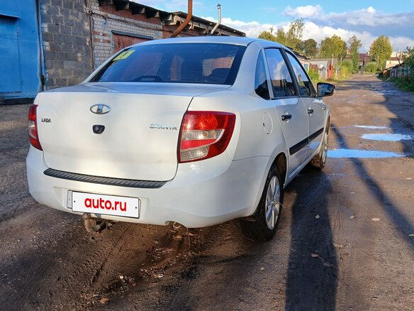 2015 Lada (ВАЗ) Granta I, белый, 335000 рублей - вид 3
